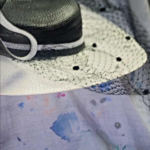 Fancy Side - Picture 3 of 6